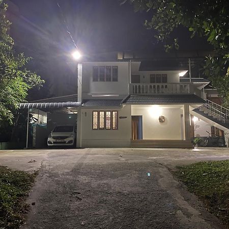 Tranquilou Homestay Thekkady Exterior photo